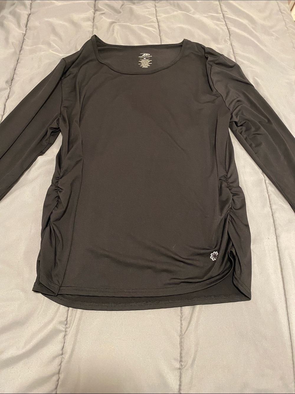 Pro Player Women’s Black Long Sleeve Ruched Side Top